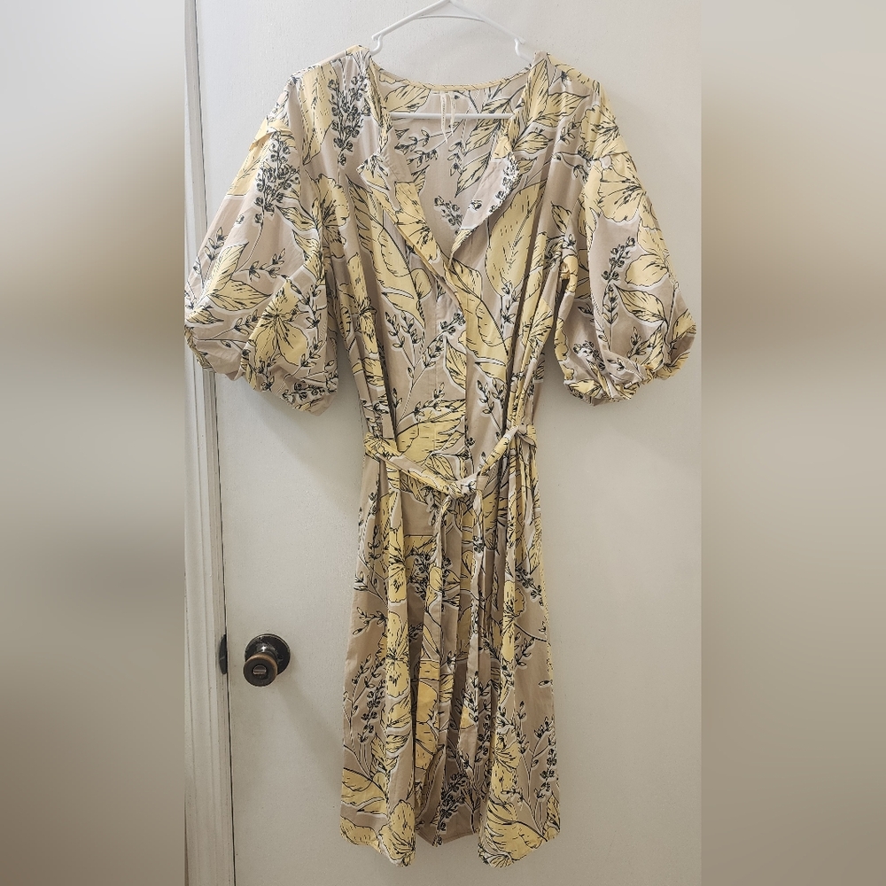 By Anthropologie‎ Floral Puff Sleeve Wrap Dress, Size Medium, Cotton.